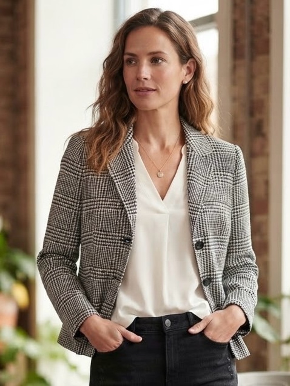 Jones of New York Black & White Glen Plaid Tailored lined Blazer EUC size 10 Pet